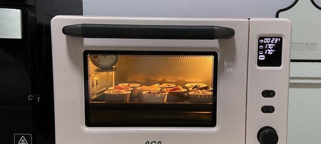 解决烤箱受热不均匀的技巧（调整烤箱温度均匀烹饪的秘诀）